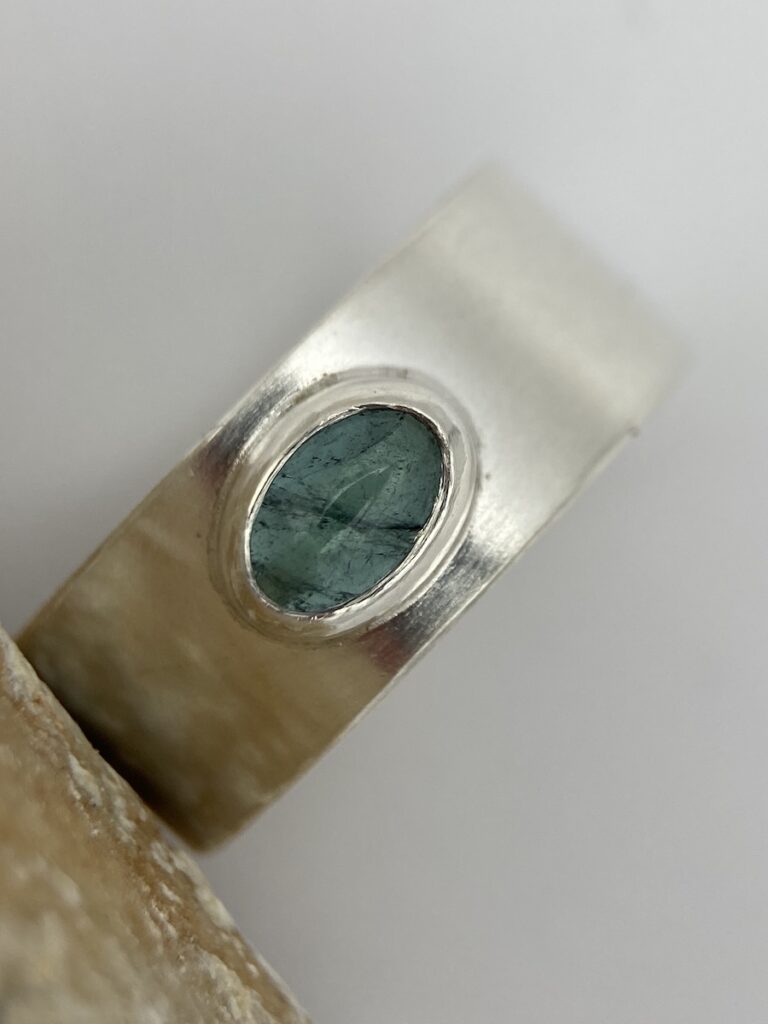Element Eve - Eva Schöneweiß - Ring Turmalin Grün Silber
