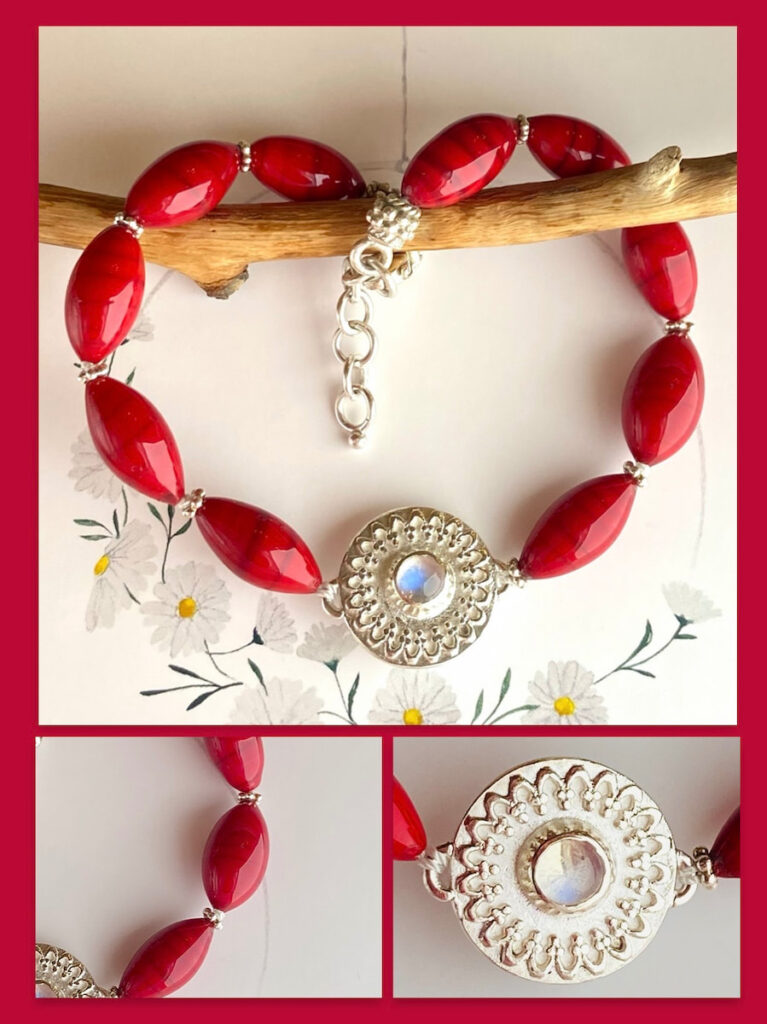 Element Eve - Eva Schöneweiß - Armband mit roten Muranoglasperlen mit Mondstein